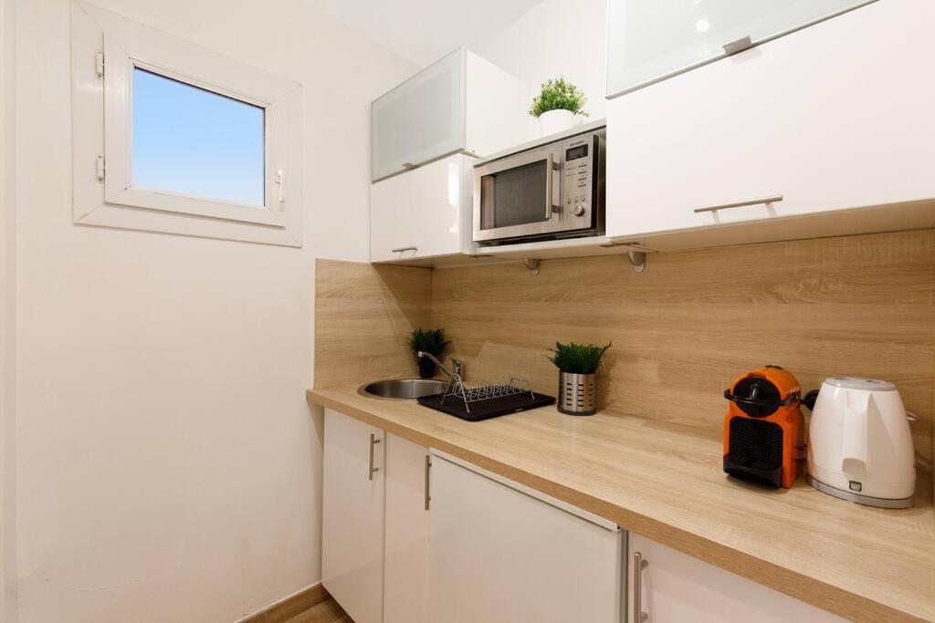 Studio Au Calme, Avec Terrasse Et Parking A Eze Village Εξωτερικό φωτογραφία