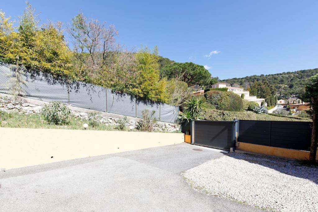 Studio Au Calme, Avec Terrasse Et Parking A Eze Village Εξωτερικό φωτογραφία